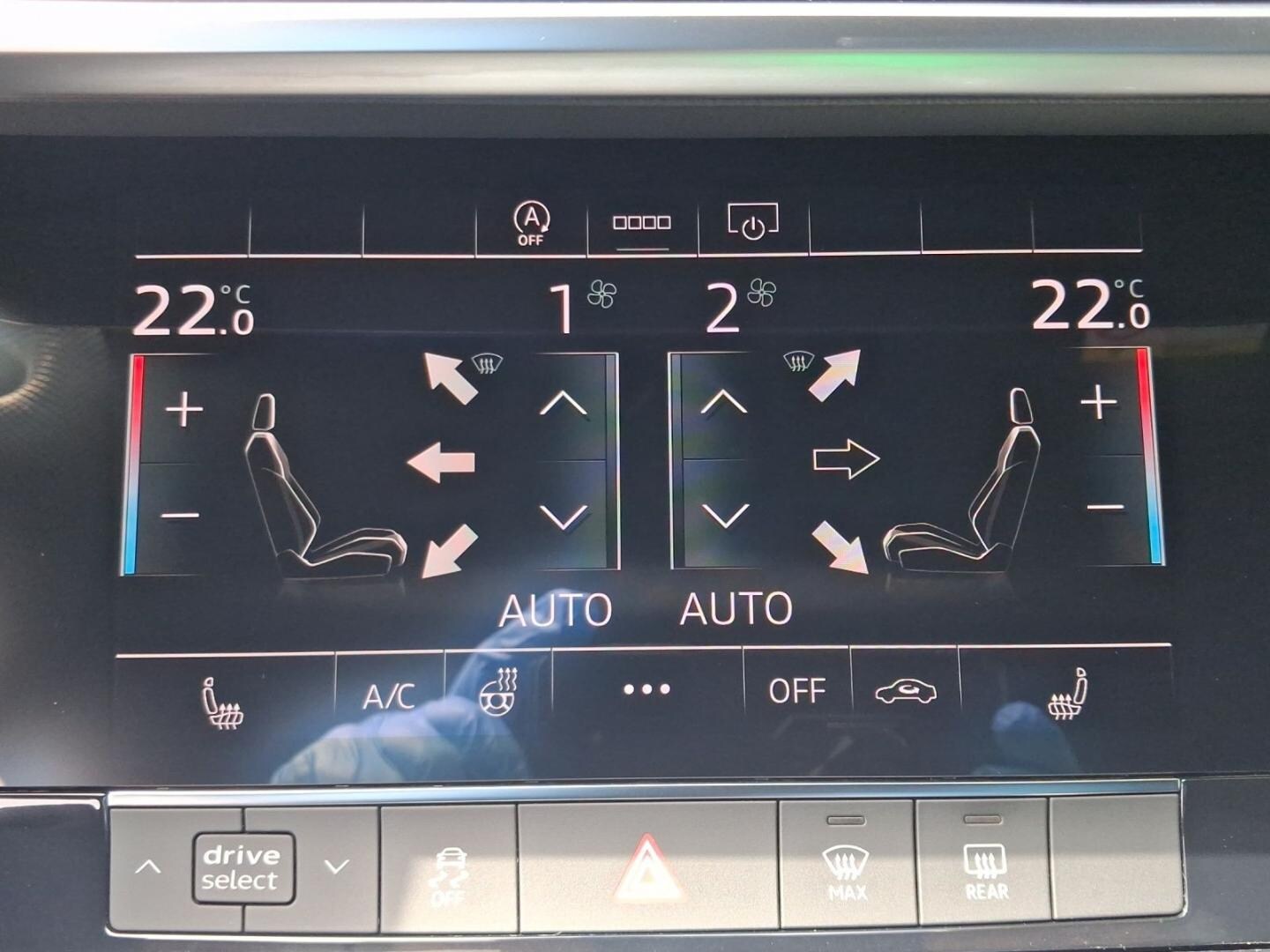 Bild über Audi S6 Avant TDI quattro tiptronic - für weitere Informationen kontaktieren Sie den Audi Partner