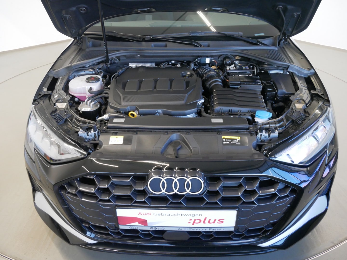 Bild über Audi A3 Sportback advanced 30 TDI Schaltgetriebe - für weitere Informationen kontaktieren Sie den Audi Partner