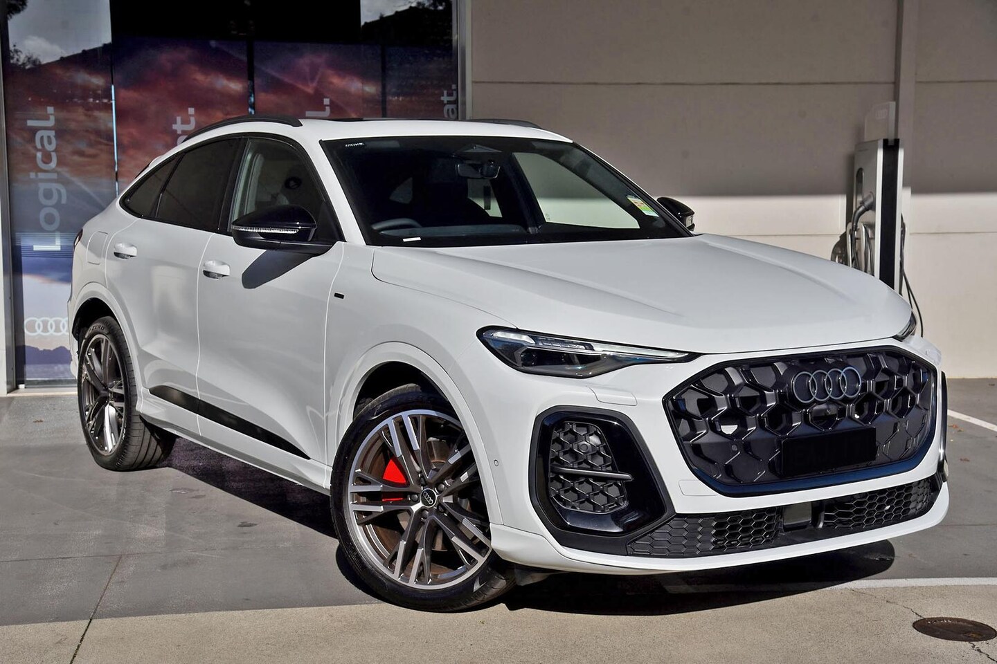 Image about Audi Q5 Sportback e-hybrid quattro S tronic