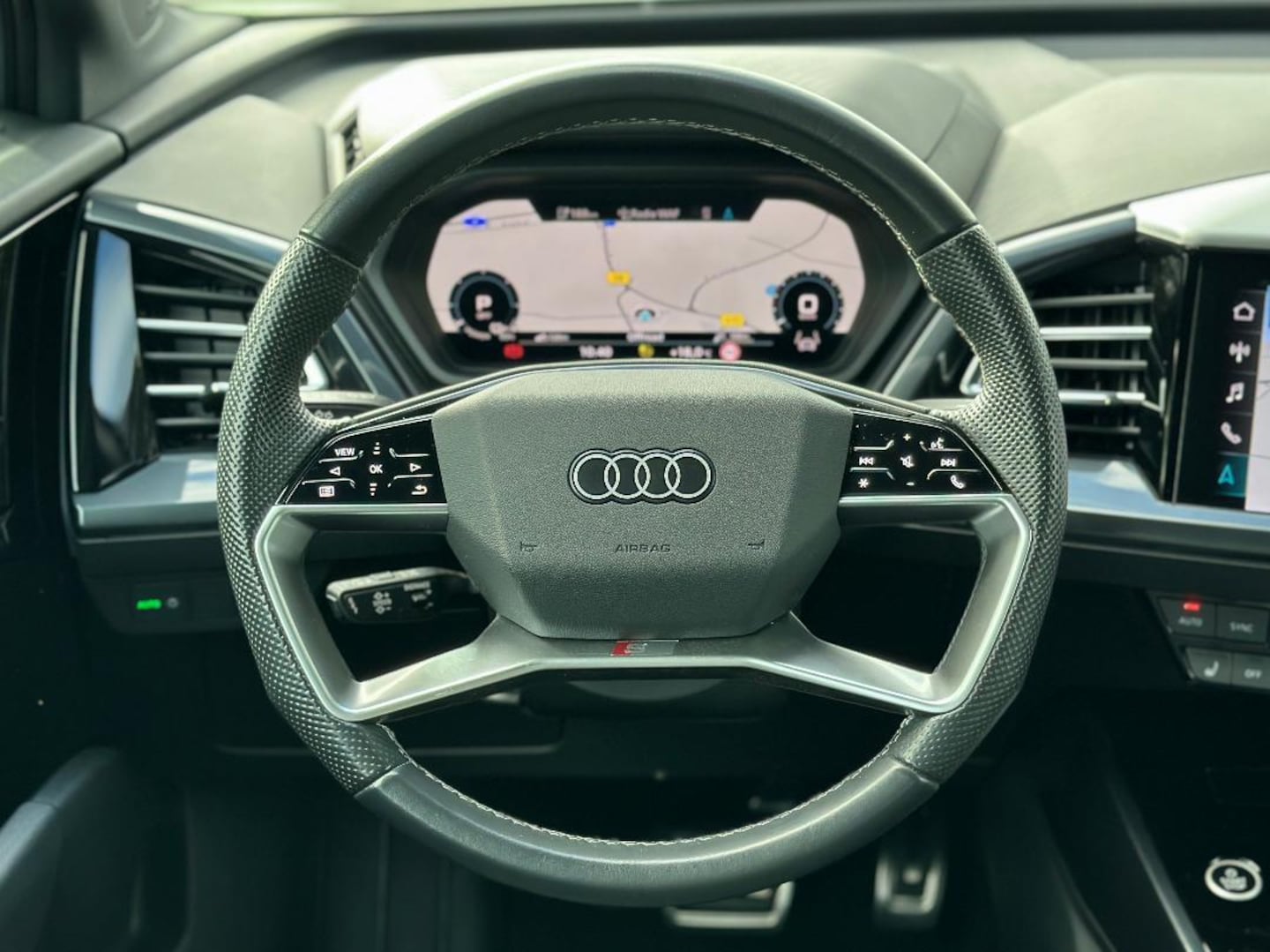Bild über Audi Q4 e-tron 45 e-tron quattro - für weitere Informationen kontaktieren Sie den Audi Partner