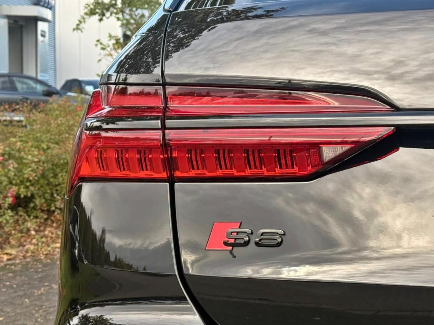 Bild über Audi S6 Avant TDI quattro tiptronic - für weitere Informationen kontaktieren Sie den Audi Partner