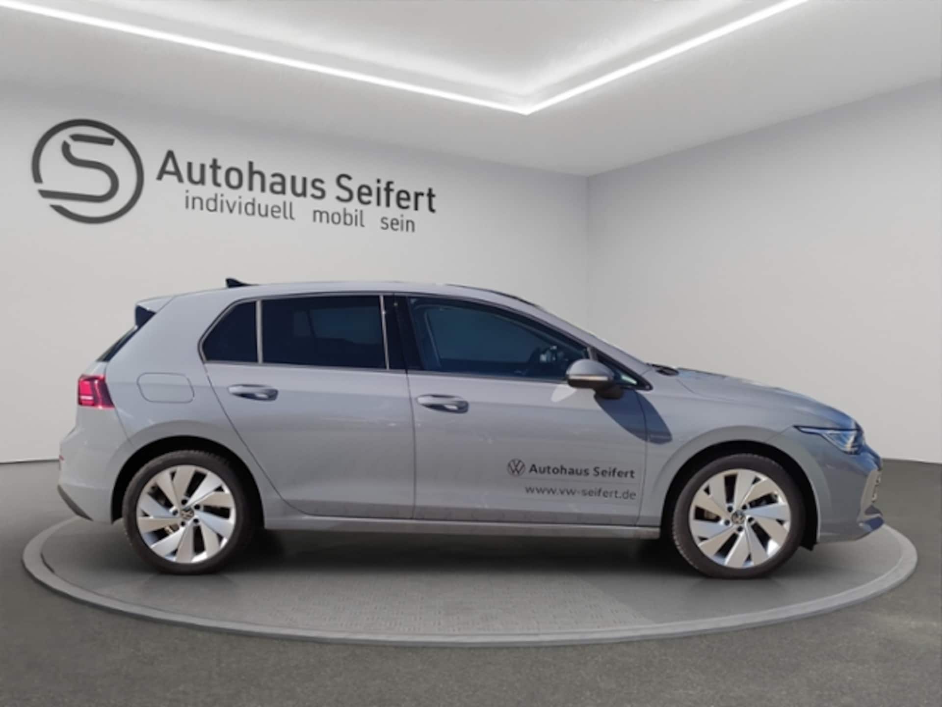Volkswagen Golf Life
