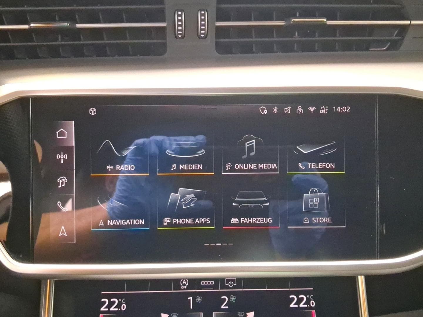 Bild über Audi S6 Avant TDI quattro tiptronic - für weitere Informationen kontaktieren Sie den Audi Partner