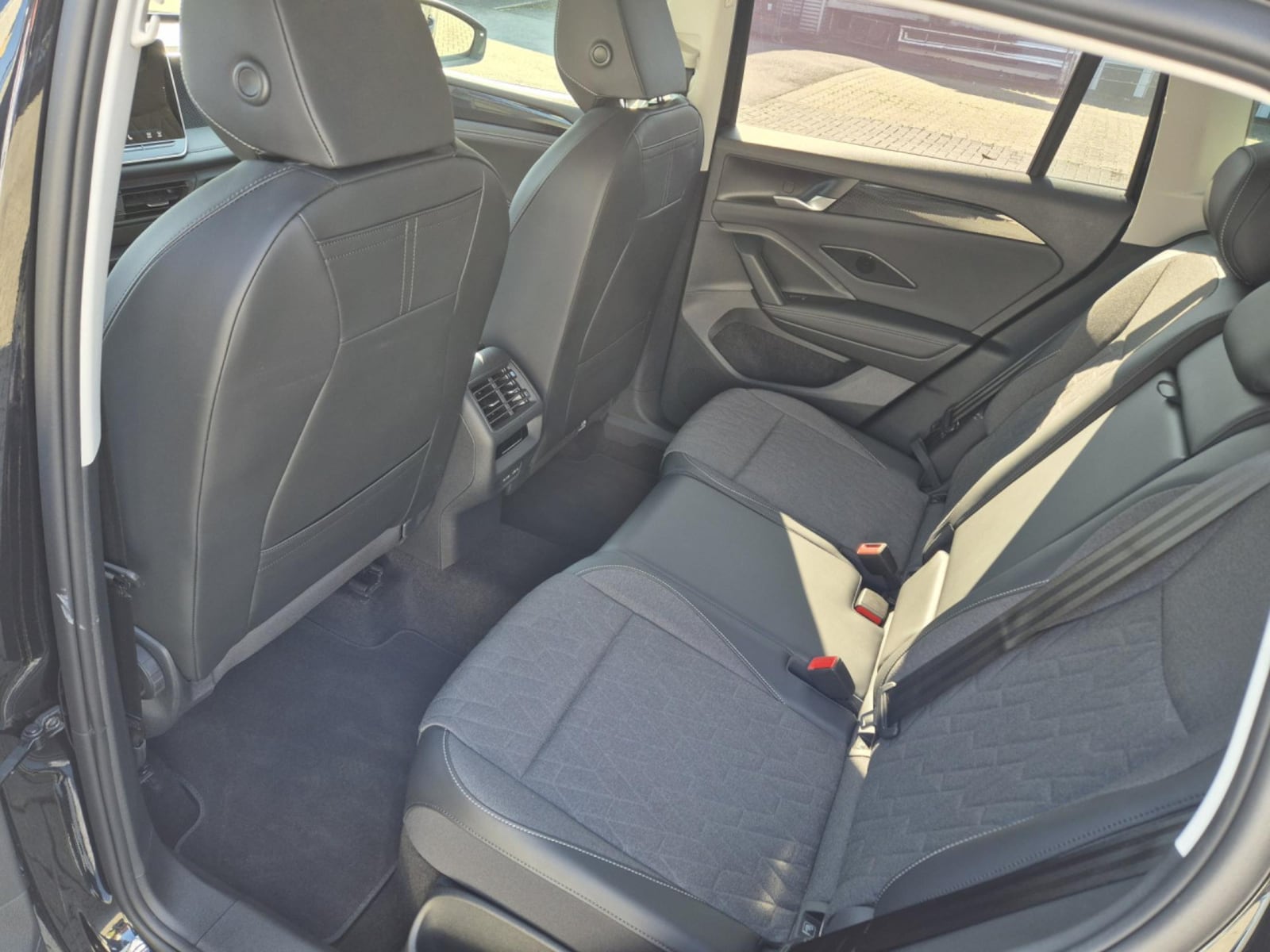 Volkswagen Tiguan – Bild 10