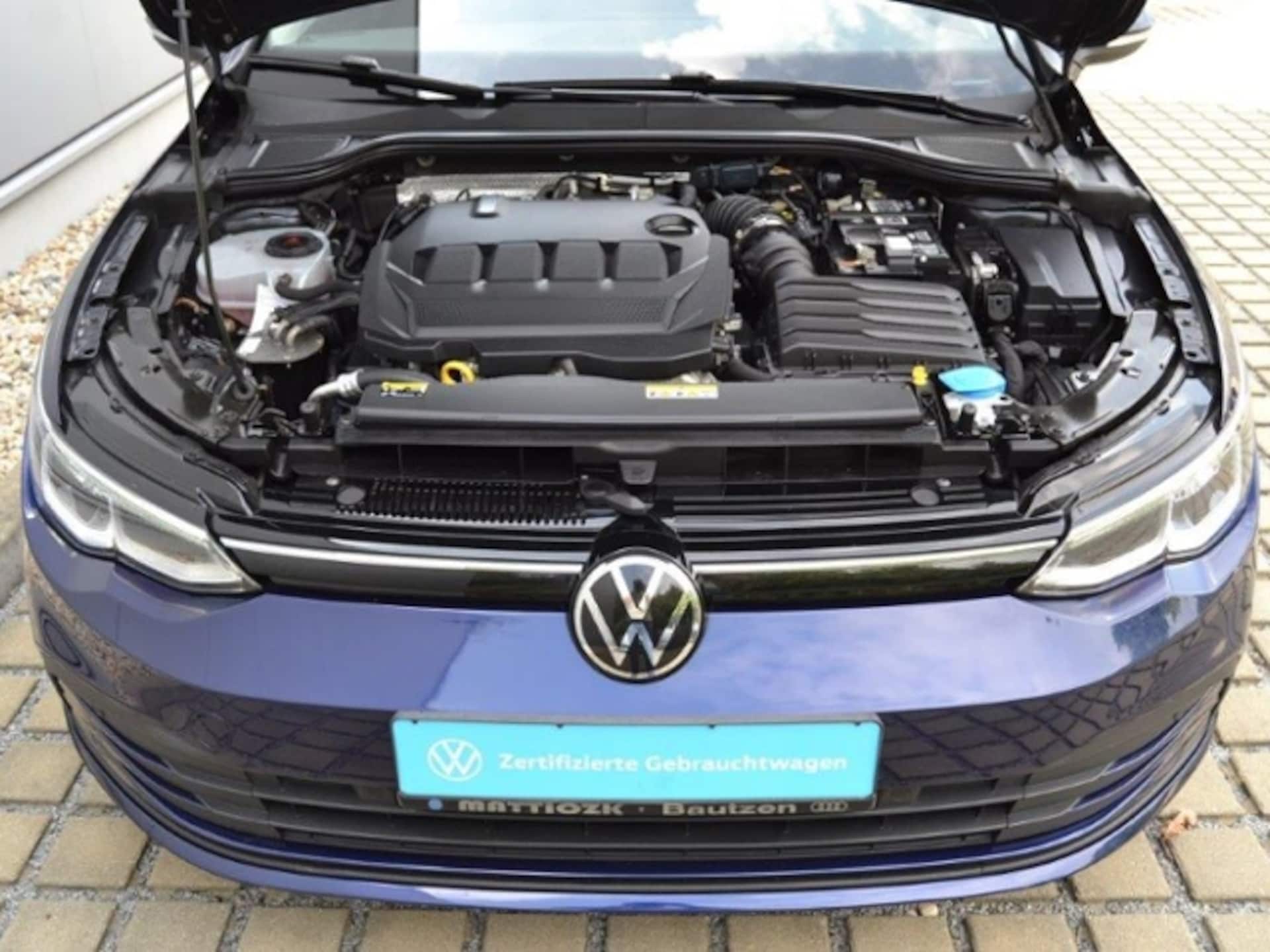 Volkswagen Golf Variant Life