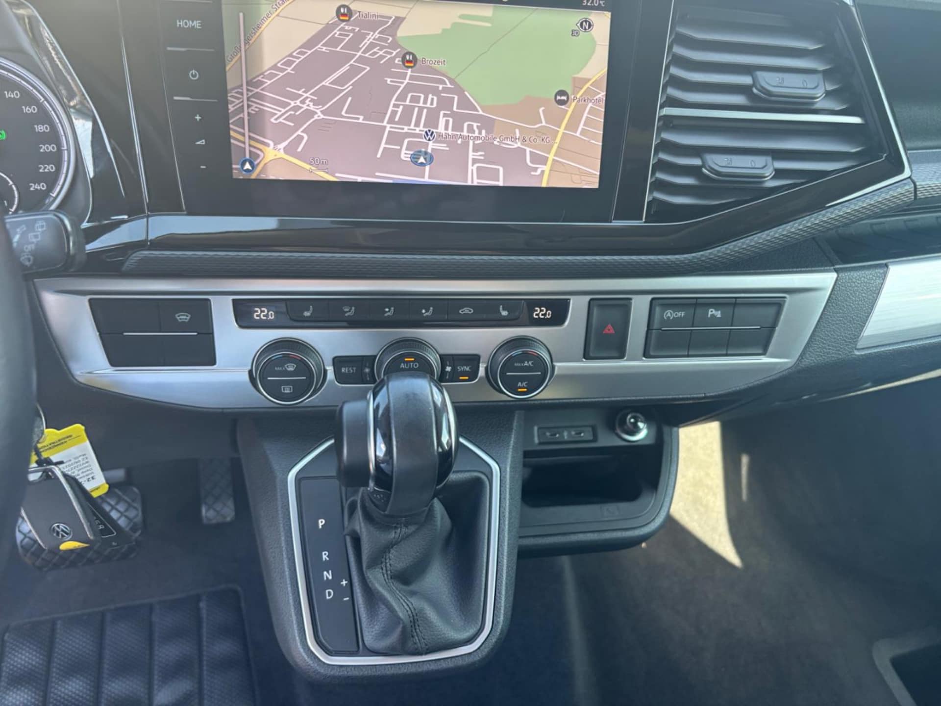 Volkswagen T6.1 California Beach