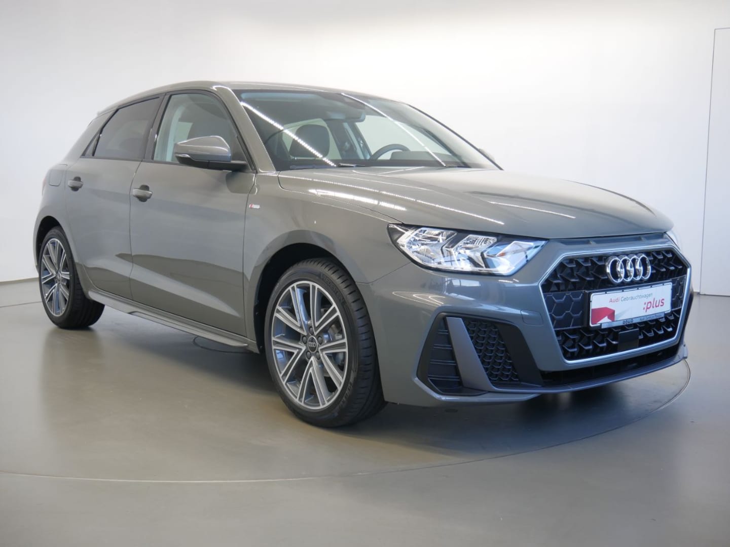 Bild über Audi A1 Sportback S line 25 TFSI S tronic - für weitere Informationen kontaktieren Sie den Audi Partner