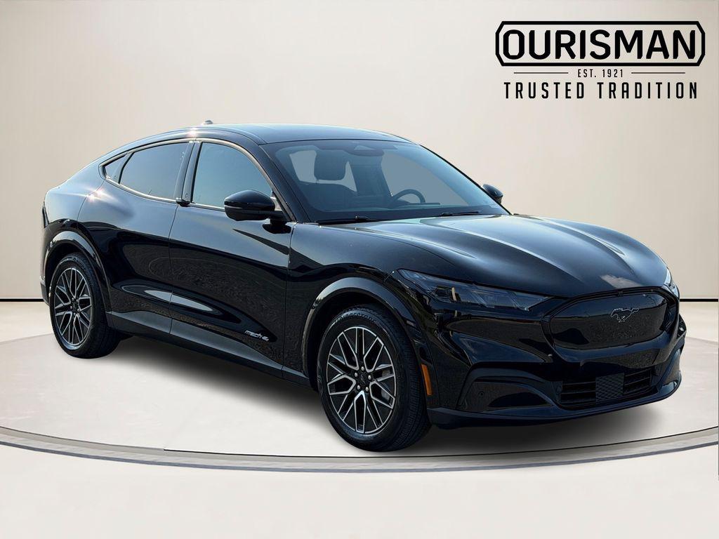 2025 Ford Mustang-Mach-e Premium's photo