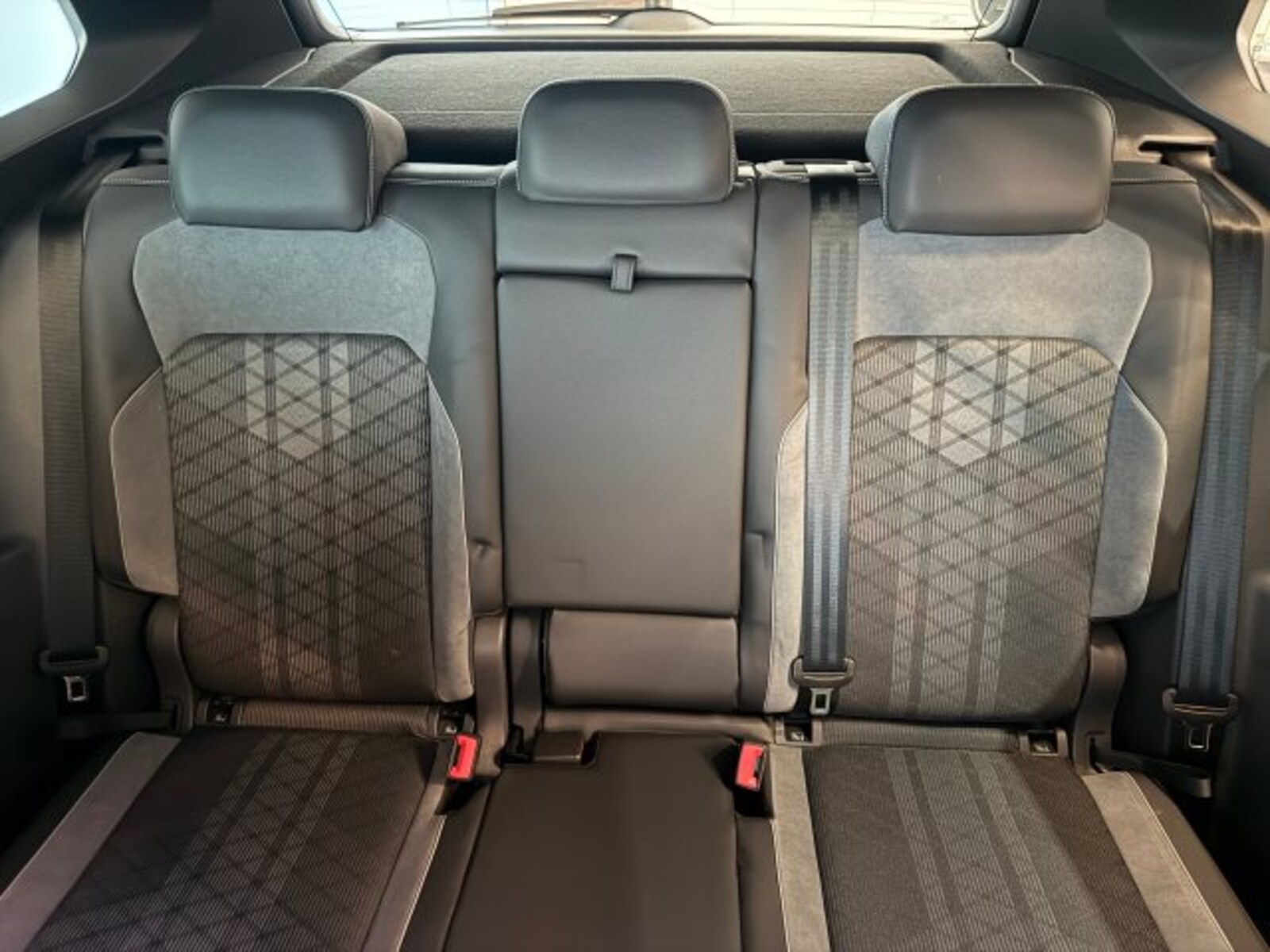 Volkswagen Tiguan – Bild 14