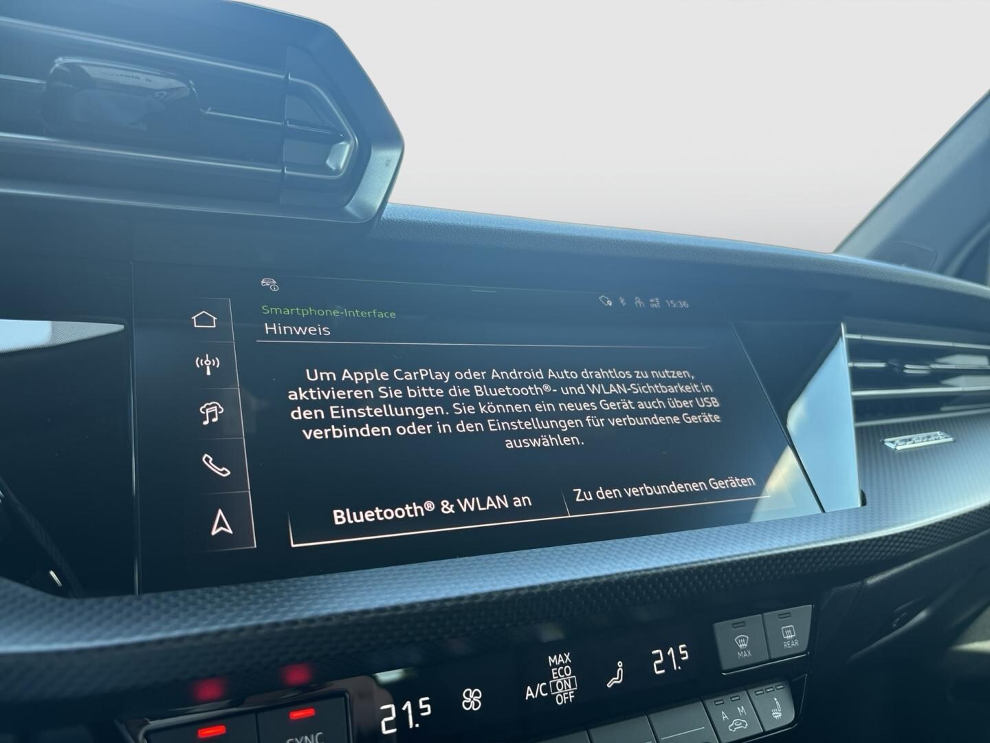 Bild über Audi RS 3 Sportback TFSI quattro S tronic - für weitere Informationen kontaktieren Sie den Audi Partner