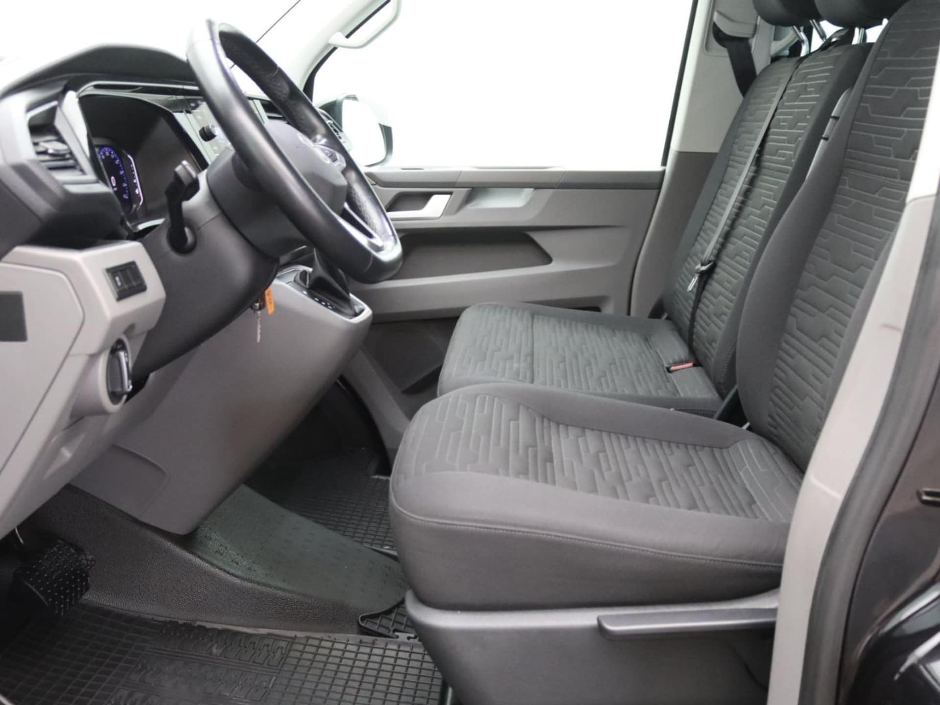 Volkswagen T6.1 Caravelle langer Radstand Comfortline