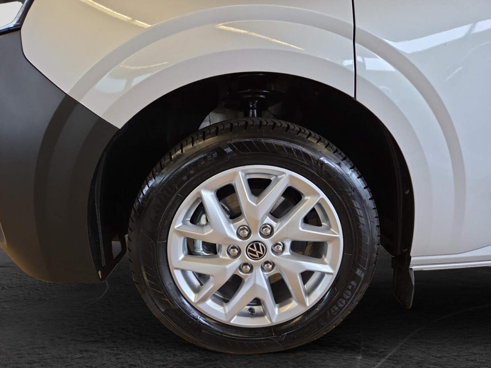 Volkswagen Transporter Kasten langer Radstand – Bild 5
