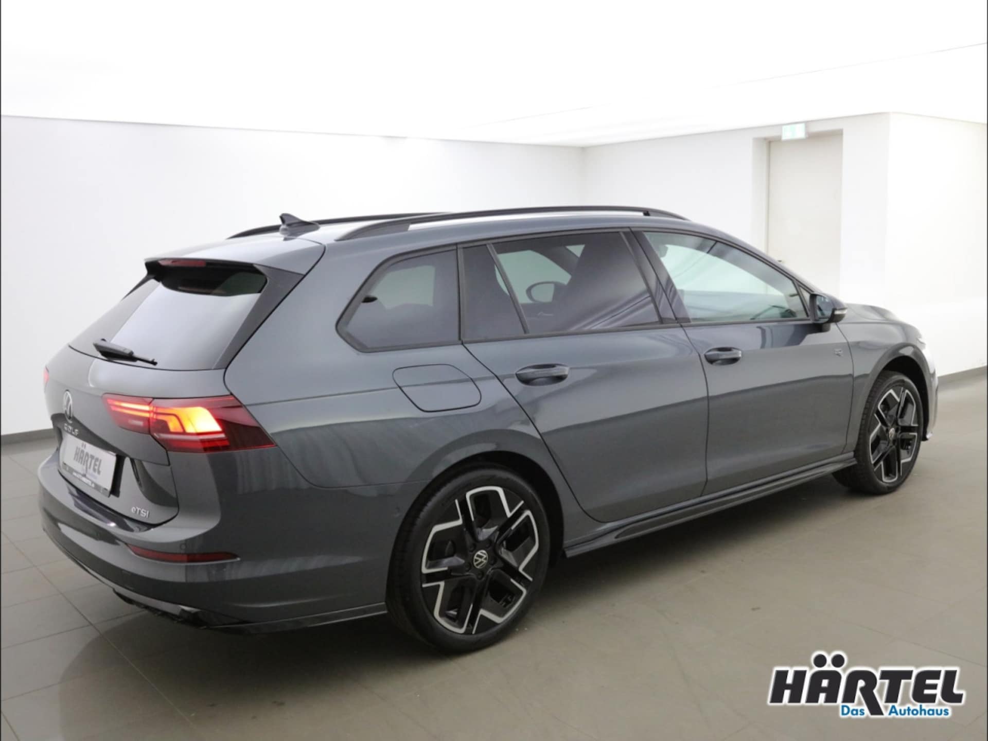 Volkswagen Golf Variant R-Line