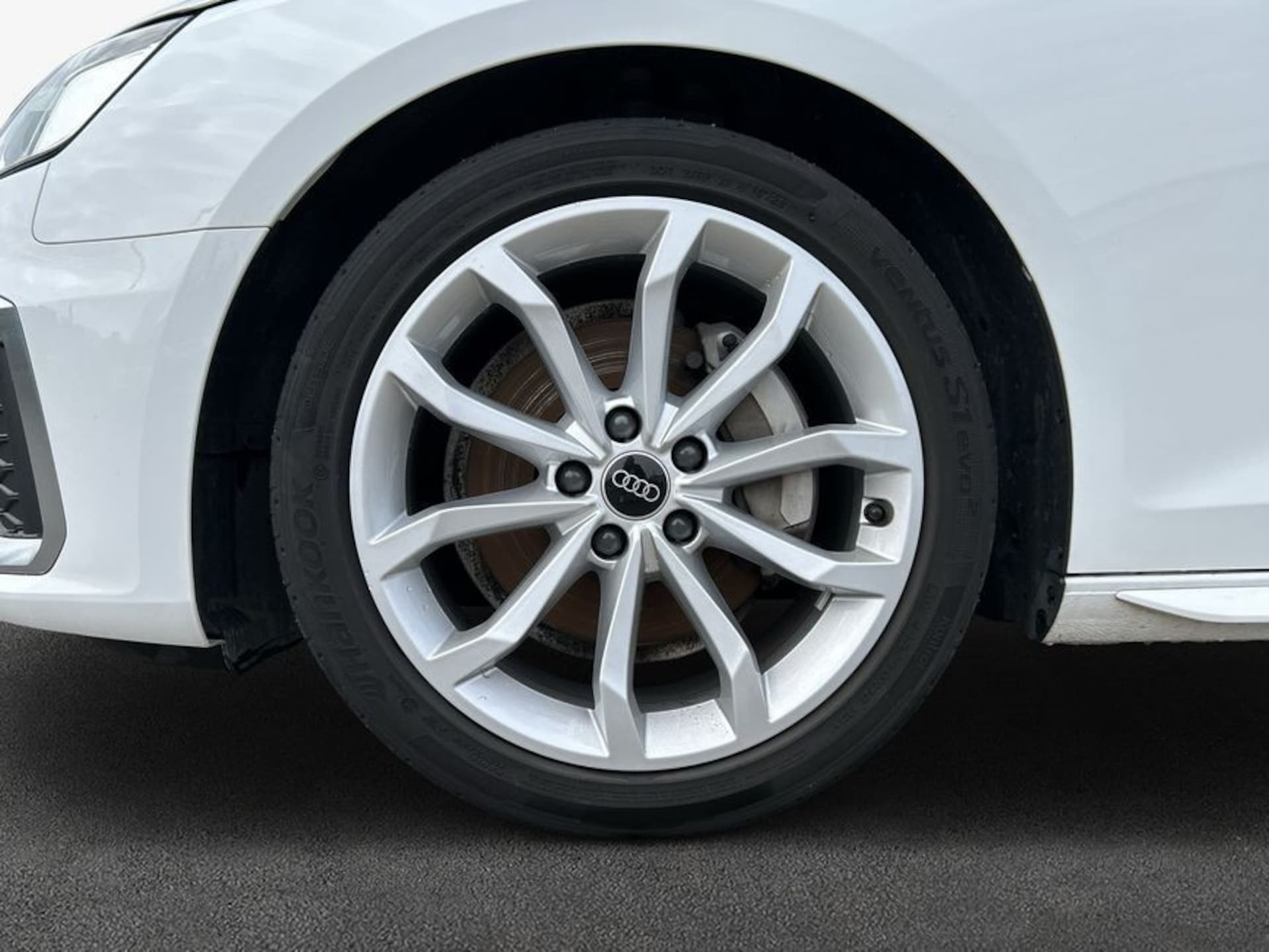 Audi A4 Avant S line