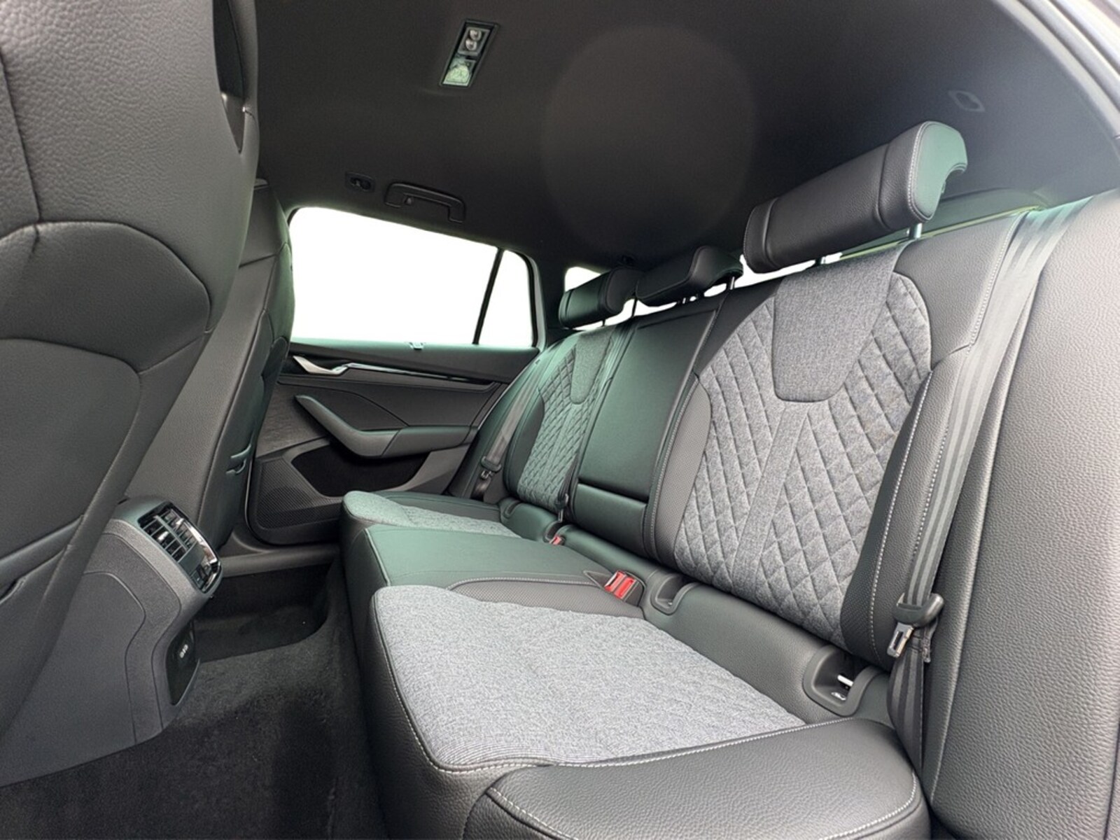 Škoda Octavia Combi – Bild 15