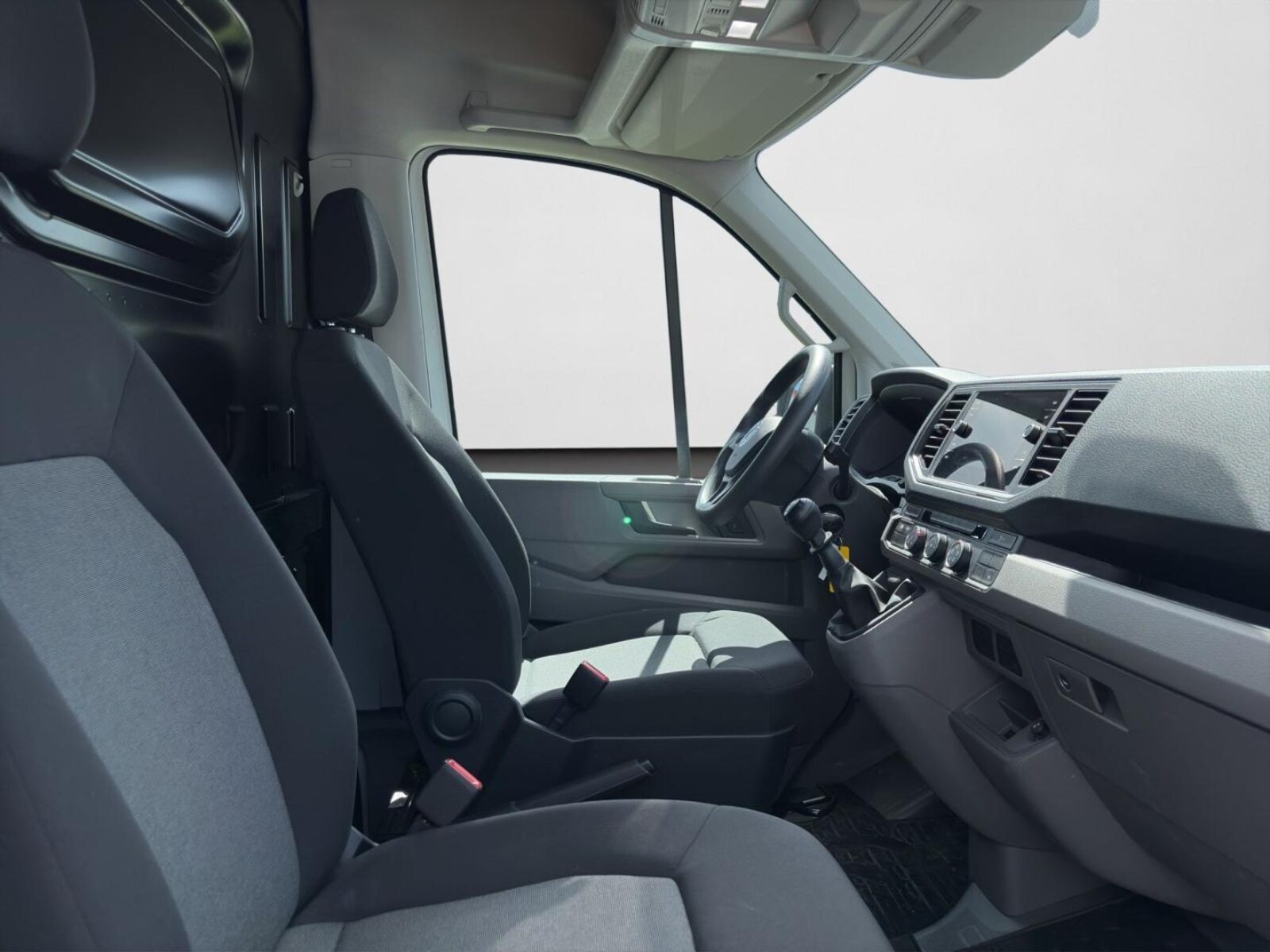 Volkswagen Crafter Kasten mittlerer Radstand – Bild 4