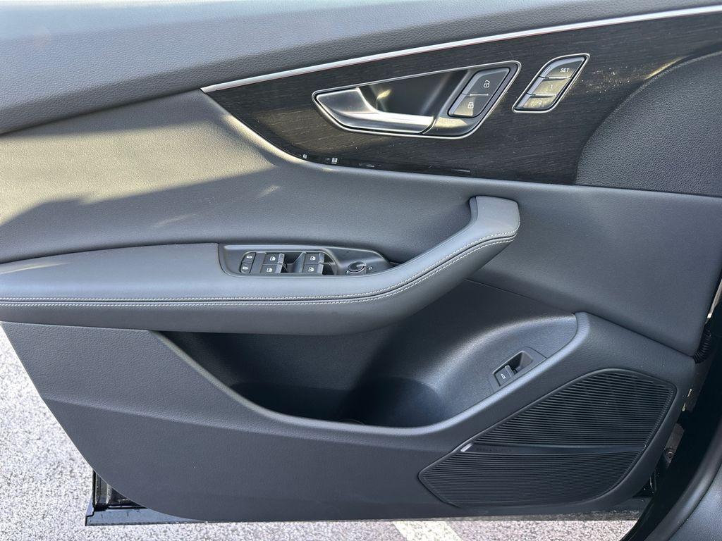 2026 Audi Q8 Premium Plus - Photo 25