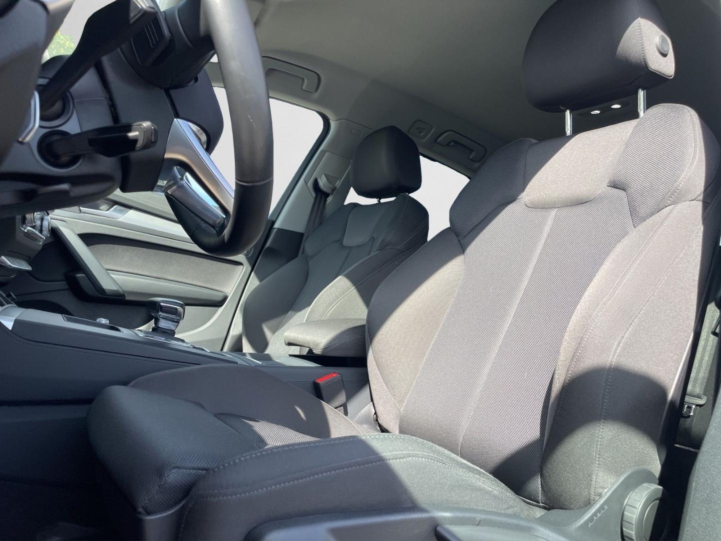Bild über Audi Q5 TFSI e S line business 55 TFSI e quattro S tronic - für weitere Informationen kontaktieren Sie den Audi Partner
