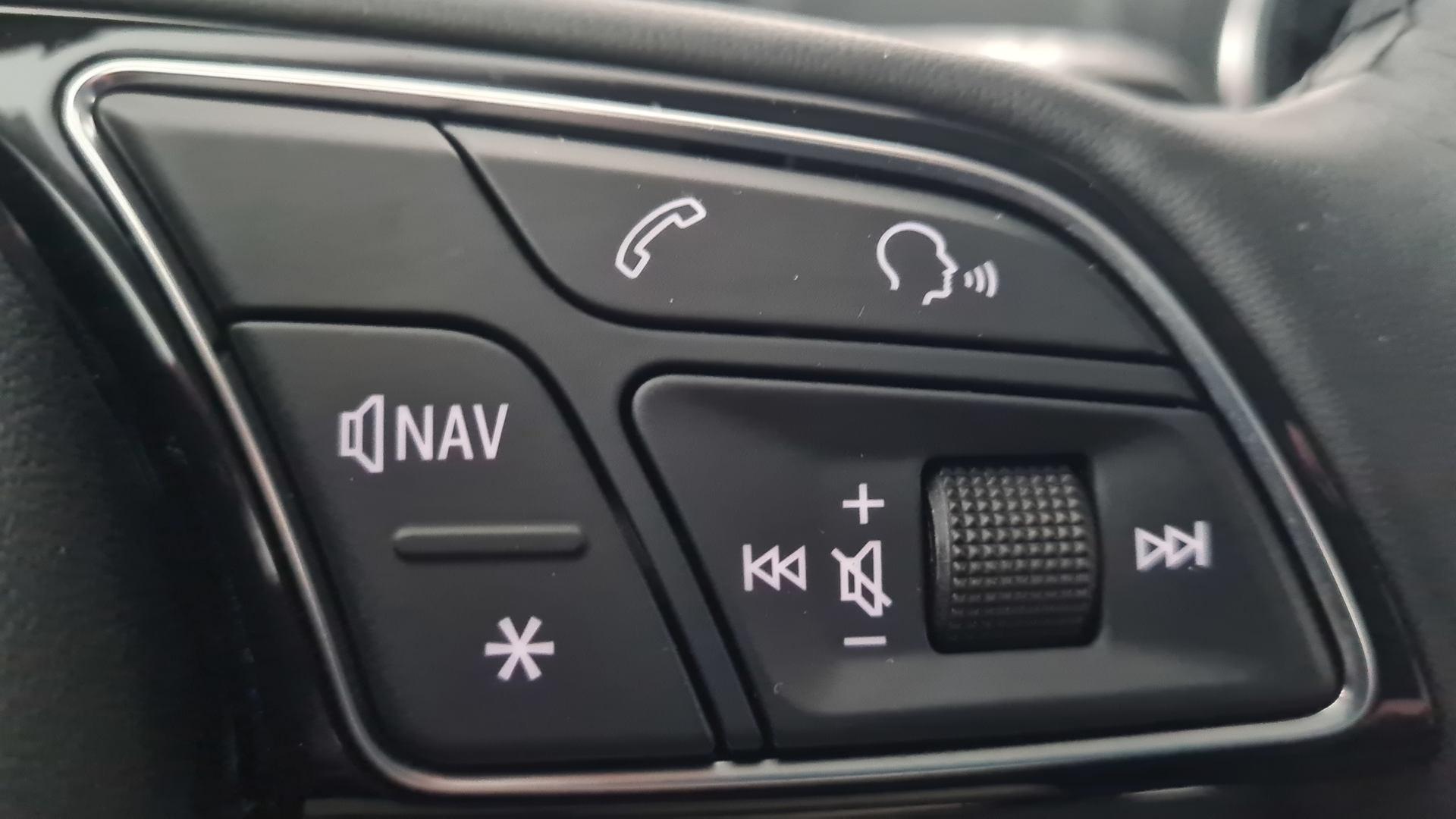 Image about Audi Q2 Advanced 30 TFSI 81 kW (110 CV) 6 vel.