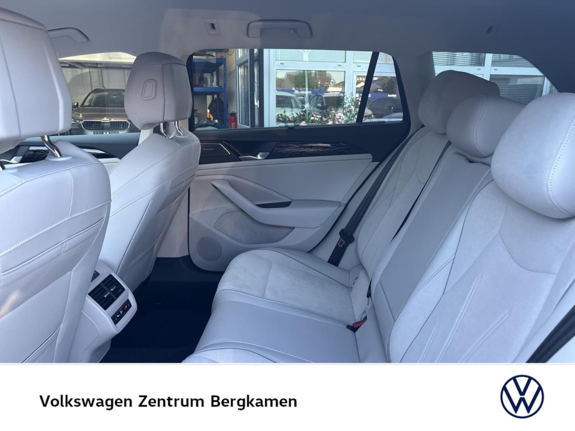 Volkswagen Passat Elegance