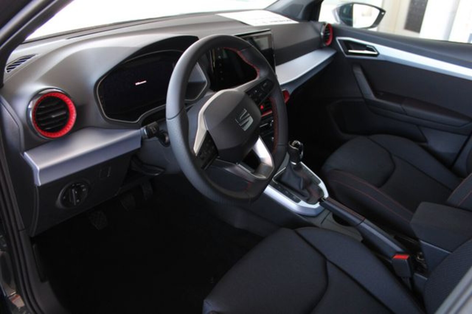 SEAT Arona – Bild 8