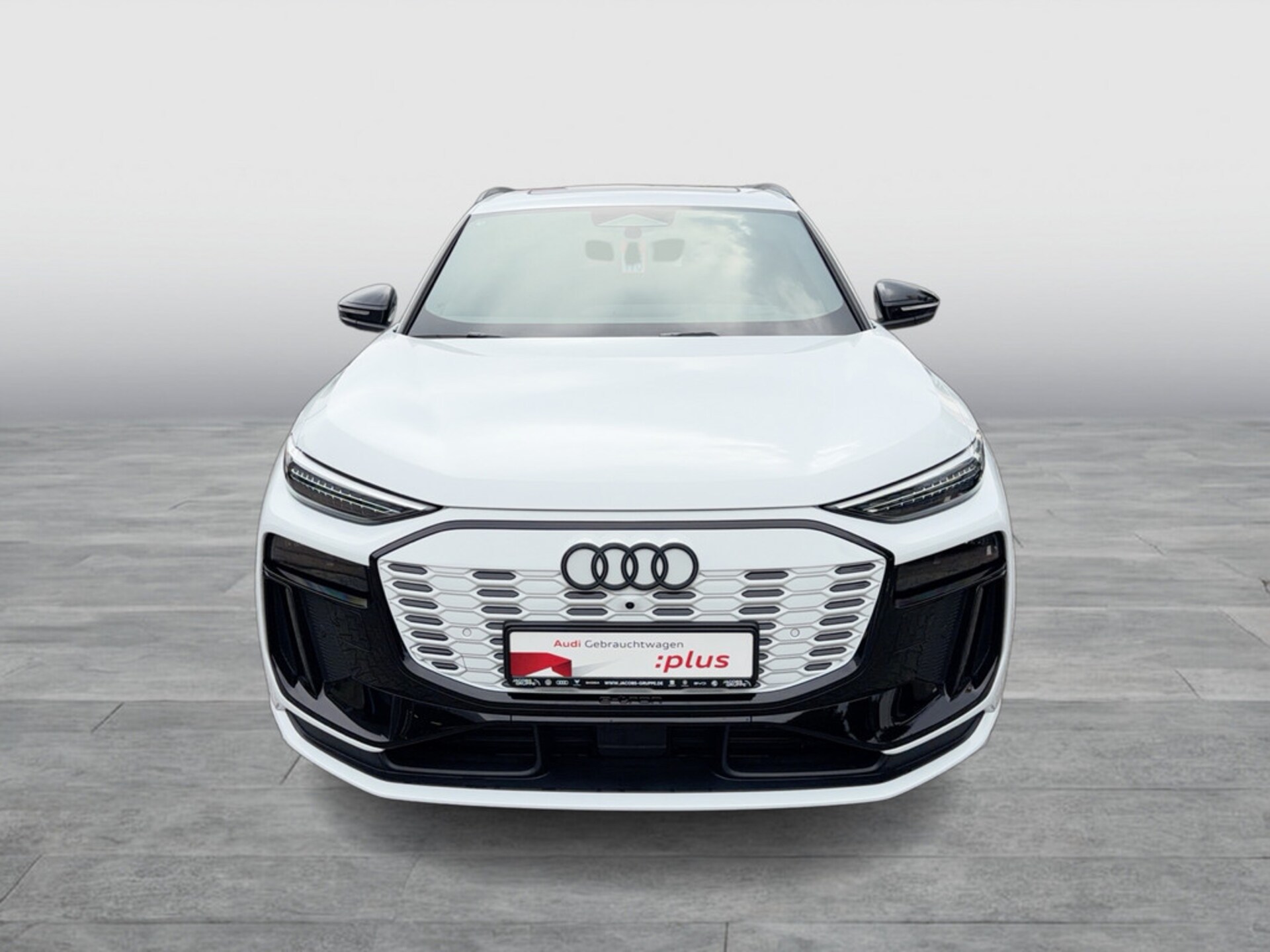 Audi SQ6 SUV e-tron
