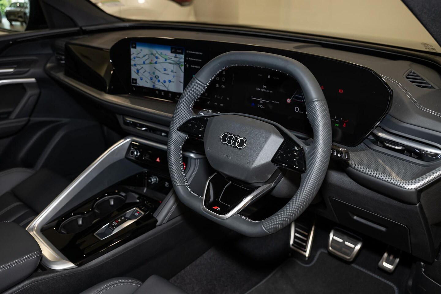 Image about Audi SQ5 SUV TFSI 270 kW edition one
