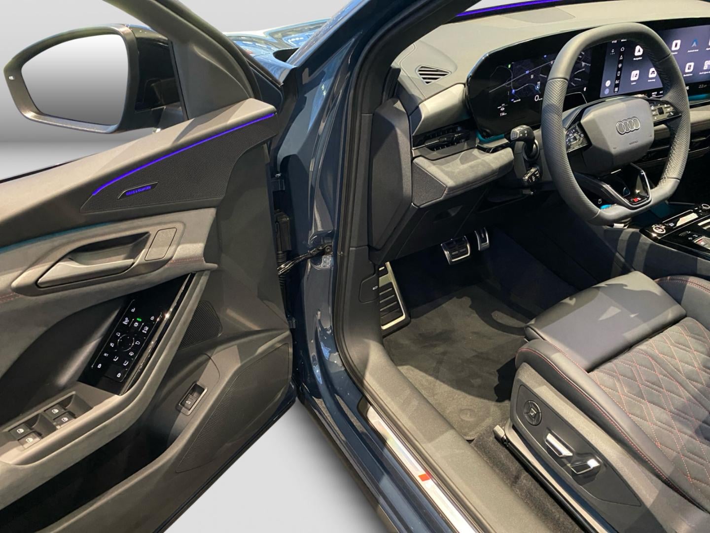Bild über Audi Q6 SUV e-tron S line business e-tron performance 225 kW - für weitere Informationen kontaktieren Sie den Audi Partner