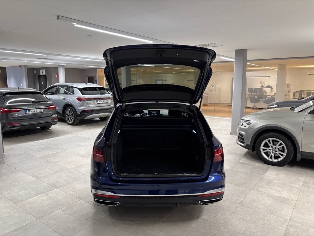 Bild som visar&nbsp;Audi A4 Avant&nbsp;A4 Avant 40 TFSI quattro S line 204 hk S tronic - för mer information kontakta din Audi Partner