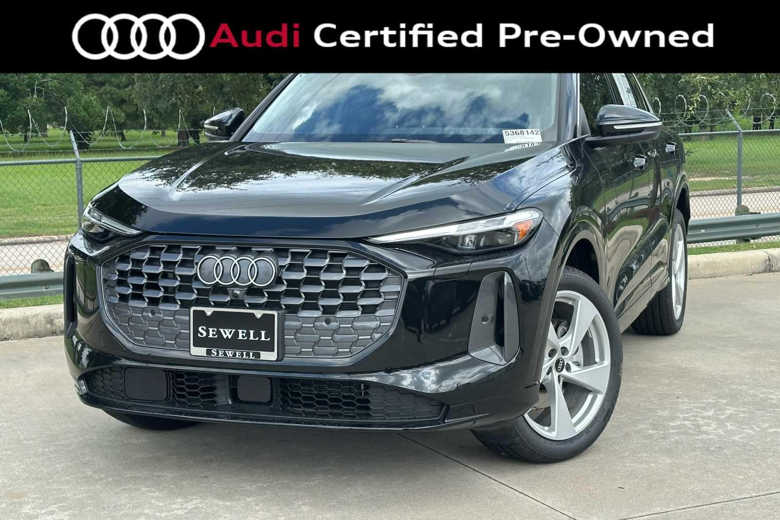 2025 Audi Q5 40 Premium Plus's photo