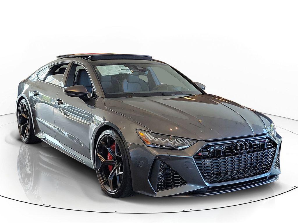 2026 Audi RS7 Performance's photo