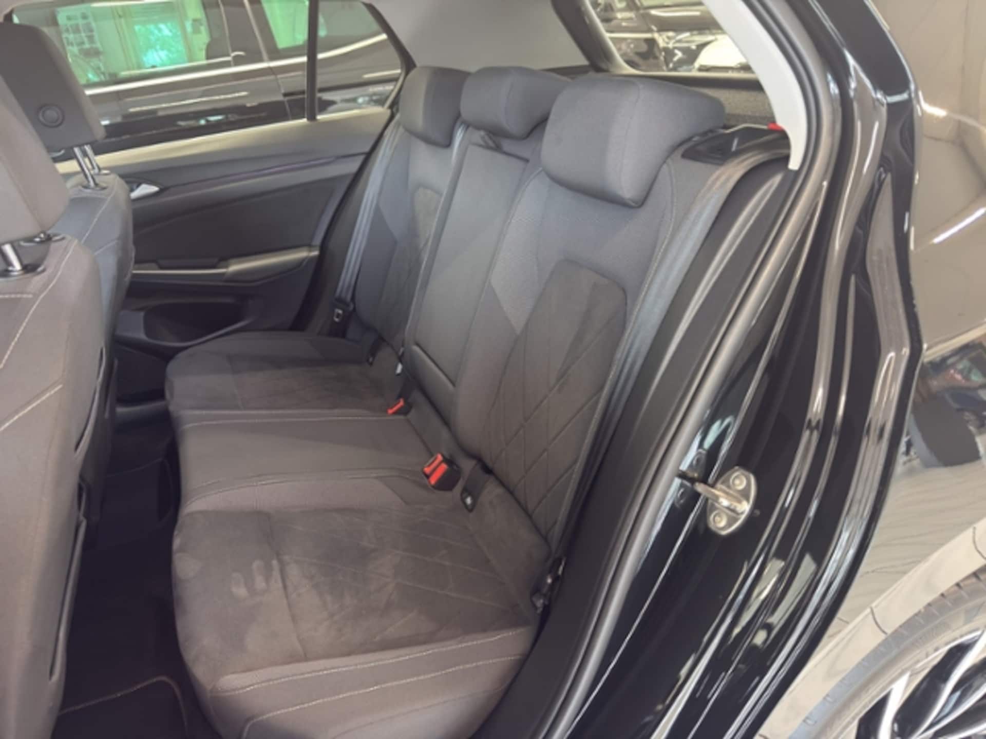 Volkswagen Golf Style