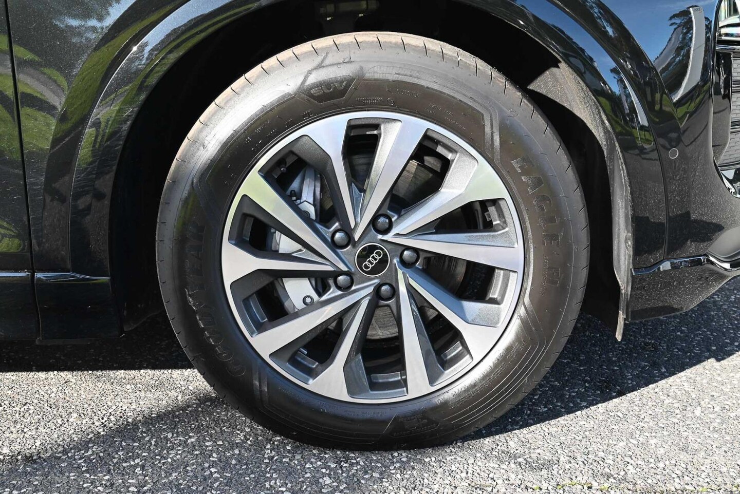 Image about Audi Q6 Sportback e-tron e-tron