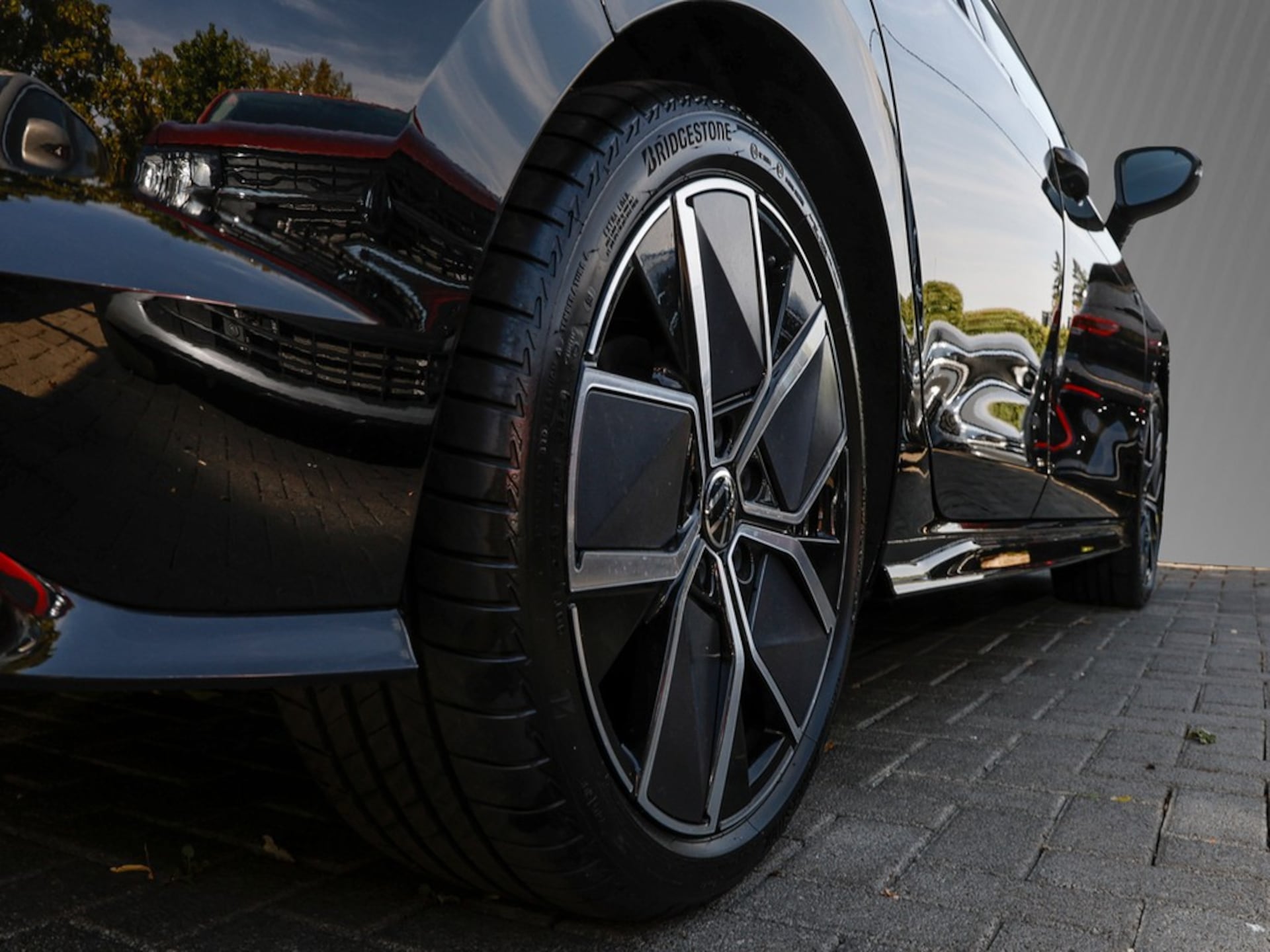 Volkswagen Golf R-Line