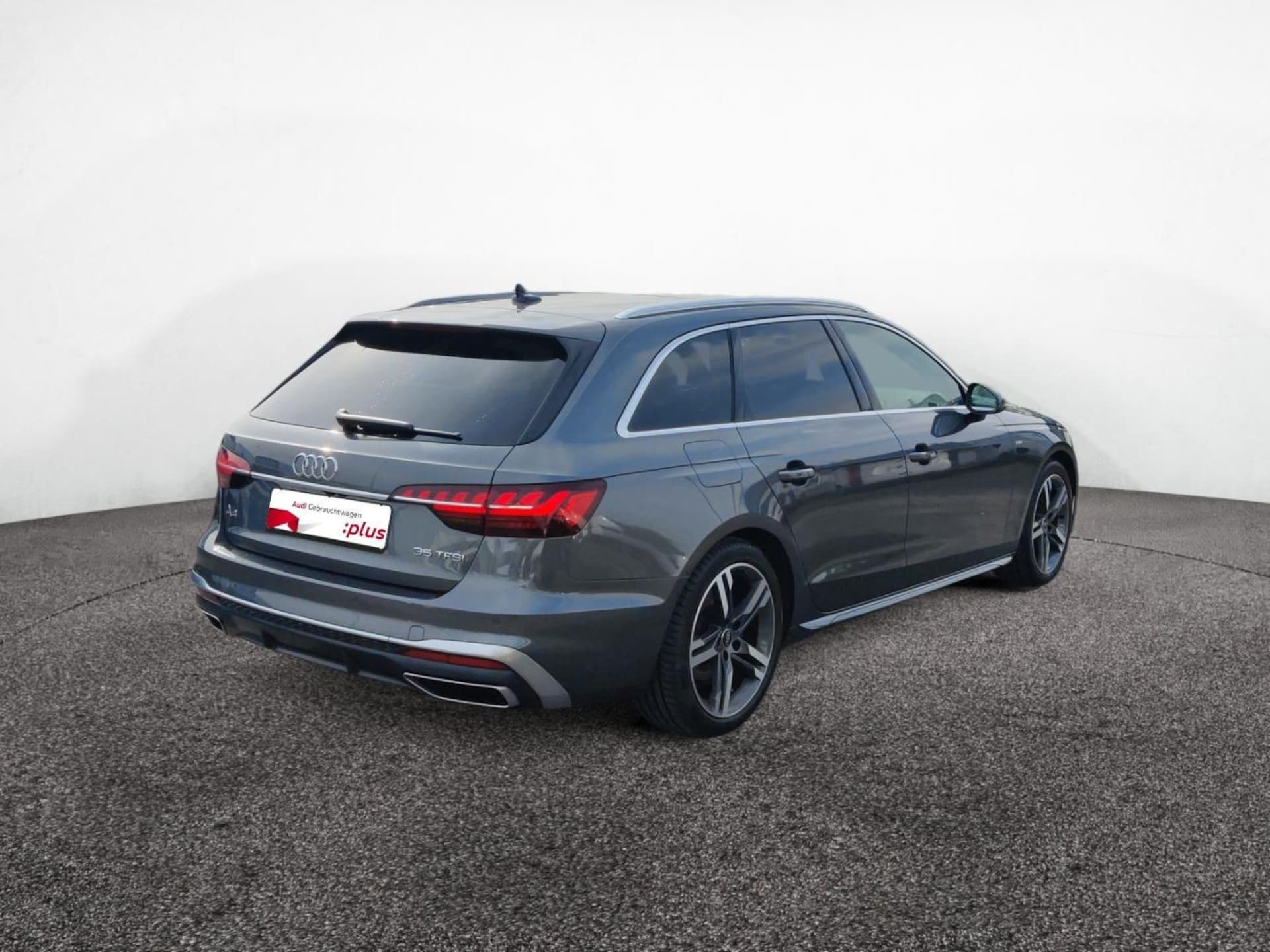 Audi A4 Avant S line