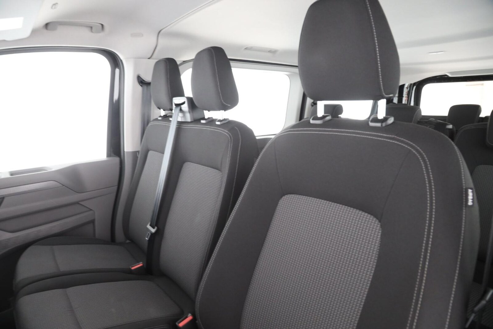 Volkswagen Transporter Kombi kurzer Radstand – Bild 11