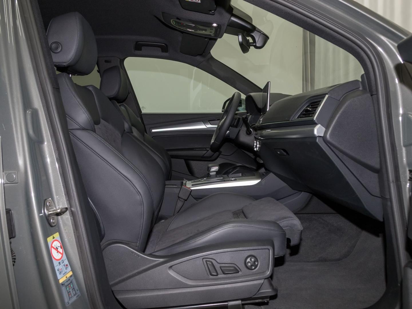 Image about Audi Q5 Sportback TFSI e S line business 50 TFSI e quattro S tronic