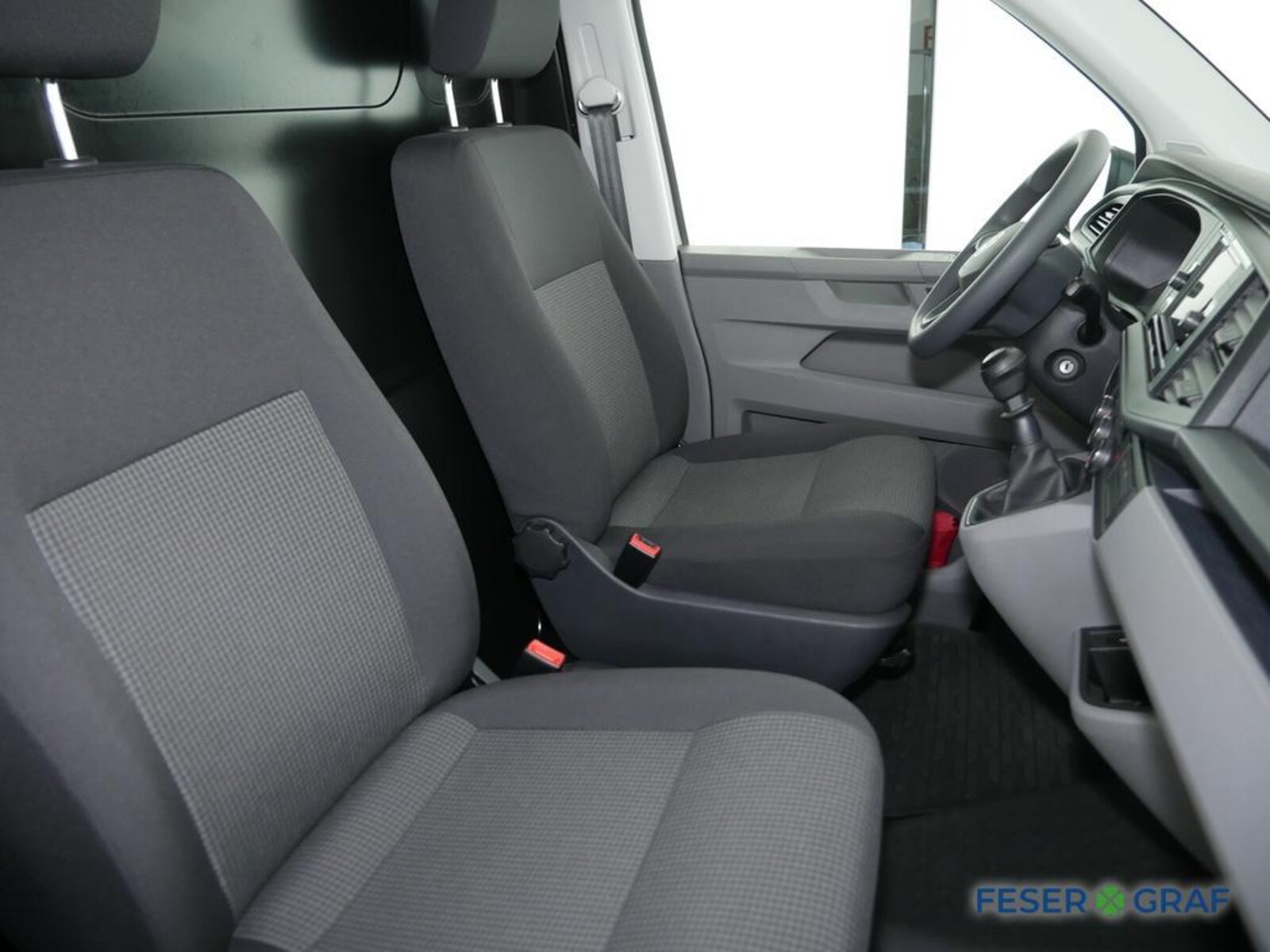Volkswagen T6.1 Transporter Kasten langer Radstand – Bild 5
