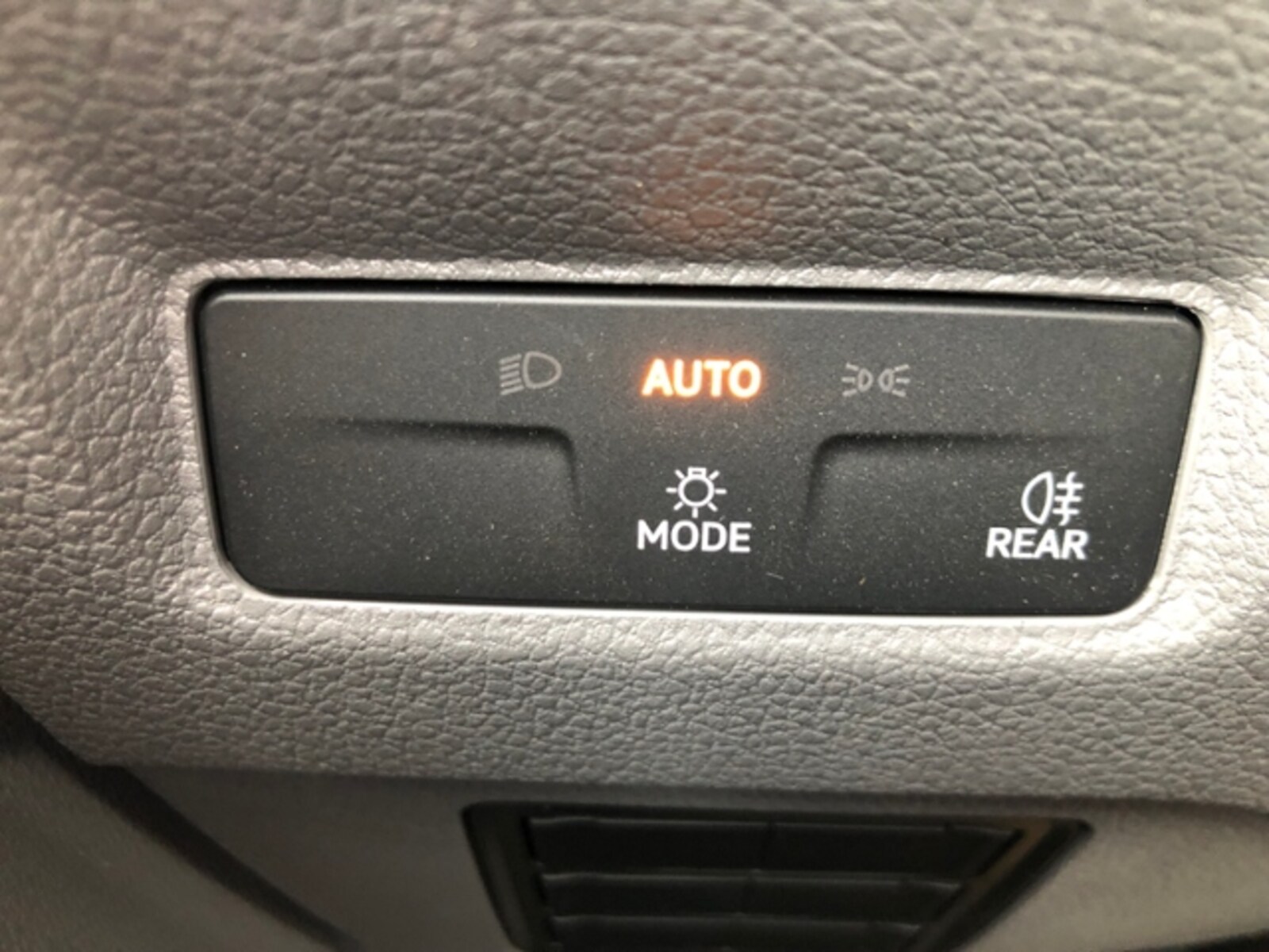 Volkswagen Crafter Kasten mittlerer Radstand – Bild 15
