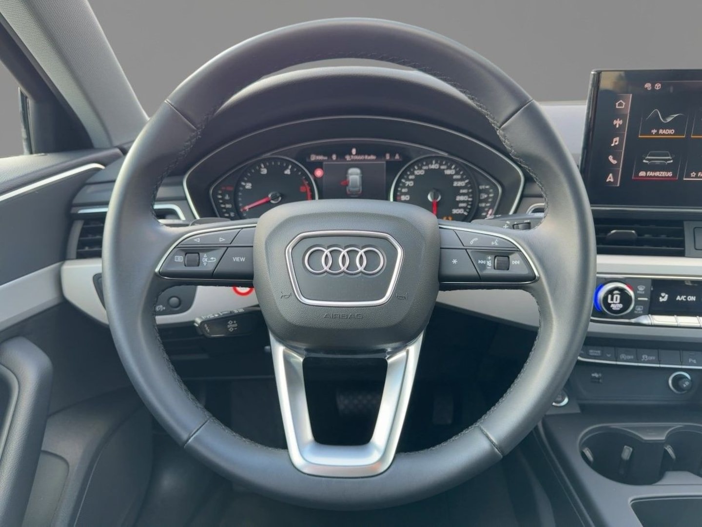 Bild über Audi A4 Avant 40 TDI quattro S tronic - für weitere Informationen kontaktieren Sie den Audi Partner