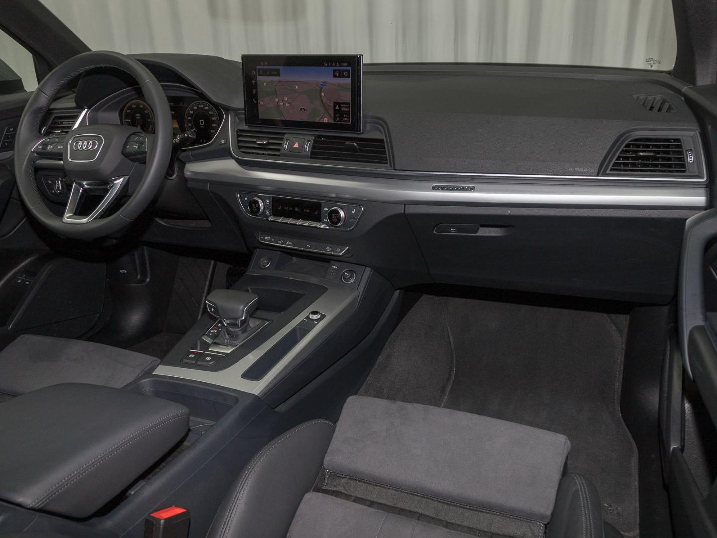 Image about Audi Q5 Sportback TFSI e S line business 50 TFSI e quattro S tronic