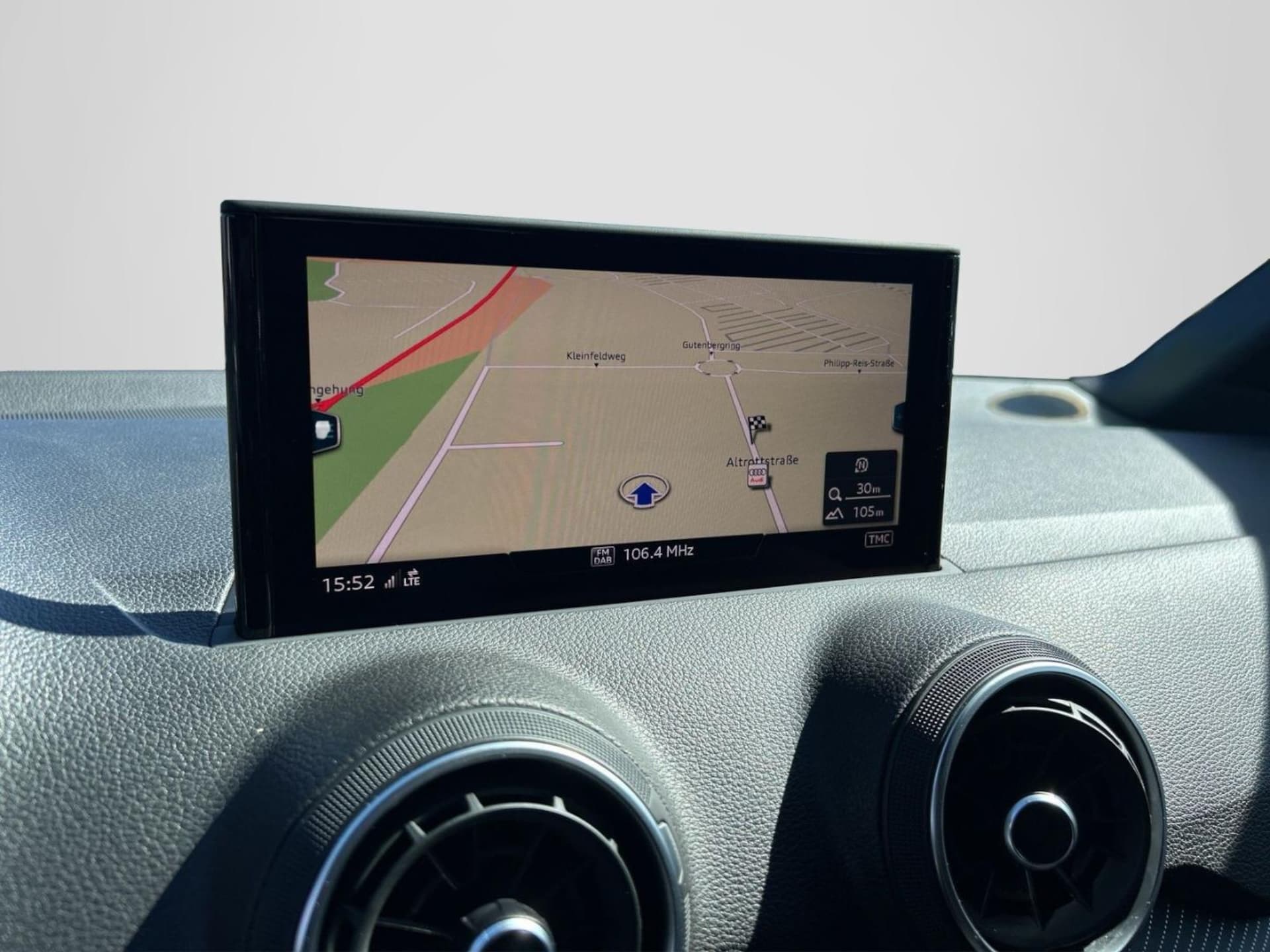 Audi SQ2