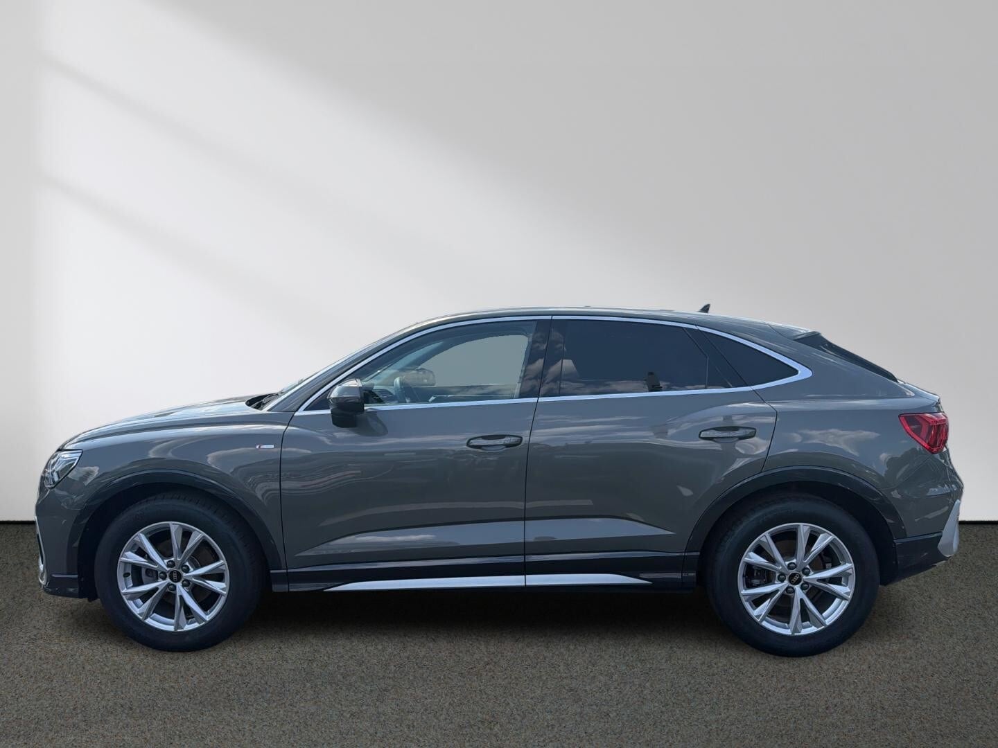 Bild über Audi Q3 Sportback S line 35 TFSI S tronic - für weitere Informationen kontaktieren Sie den Audi Partner