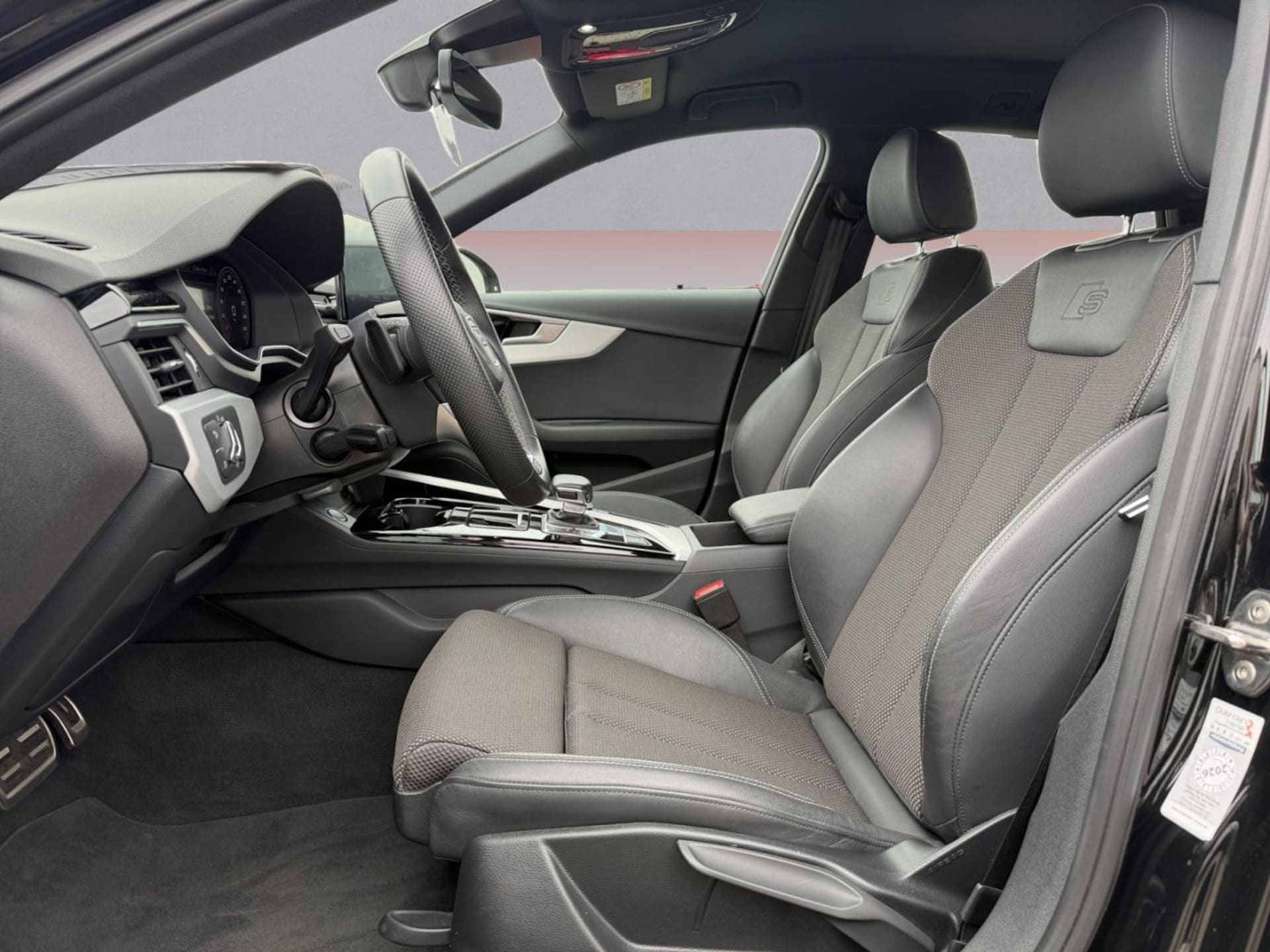 Audi A4 Avant S line