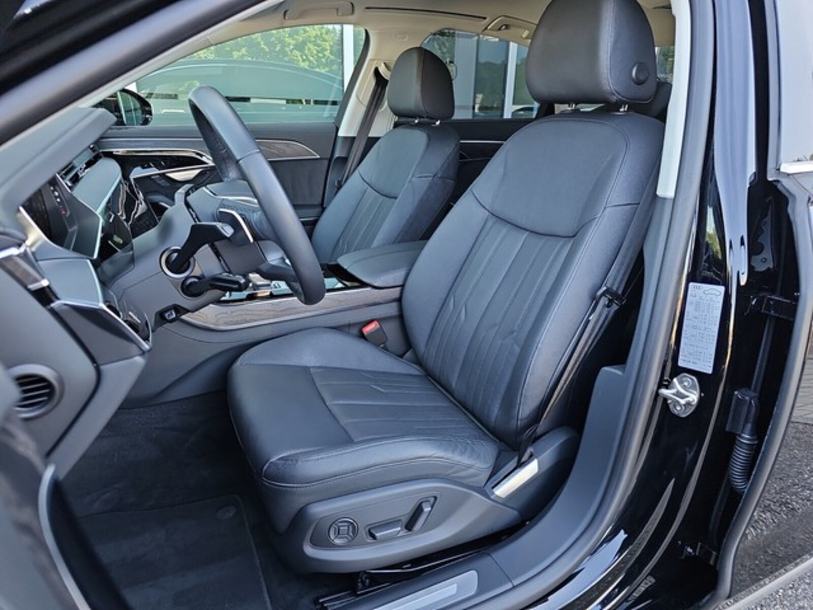 Audi A8 – Bild 21