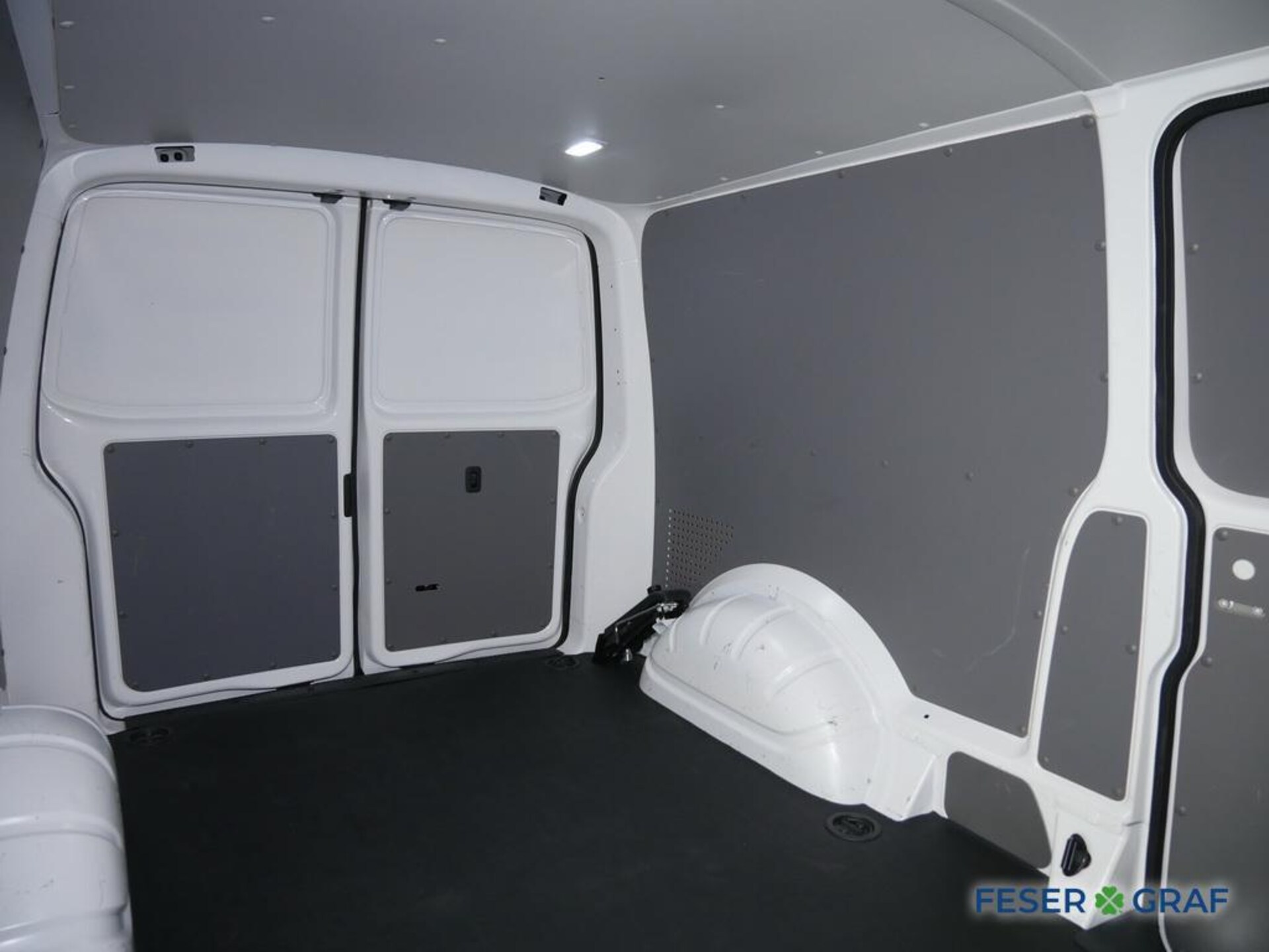Volkswagen T6.1 Transporter Kasten langer Radstand