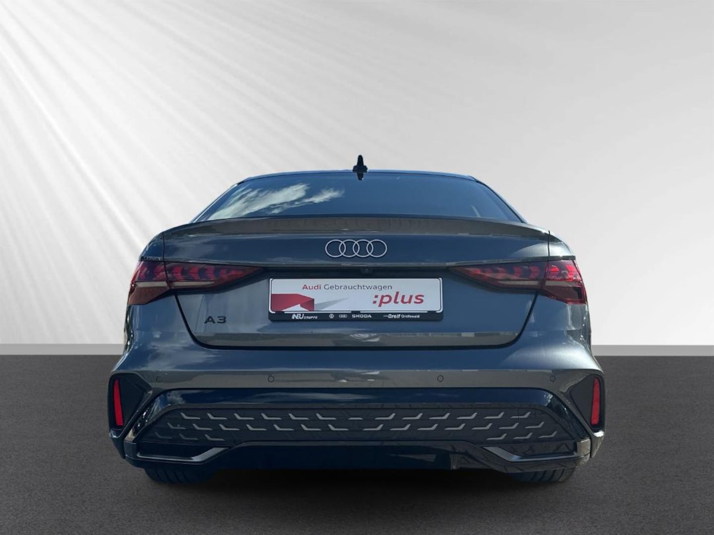 Bild über Audi A3 Limousine S line TFSI 110 kW S tronic - für weitere Informationen kontaktieren Sie den Audi Partner