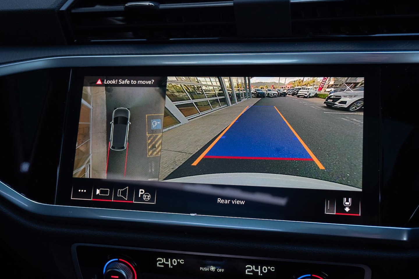 Image about Audi Q3 35 TFSI S tronic