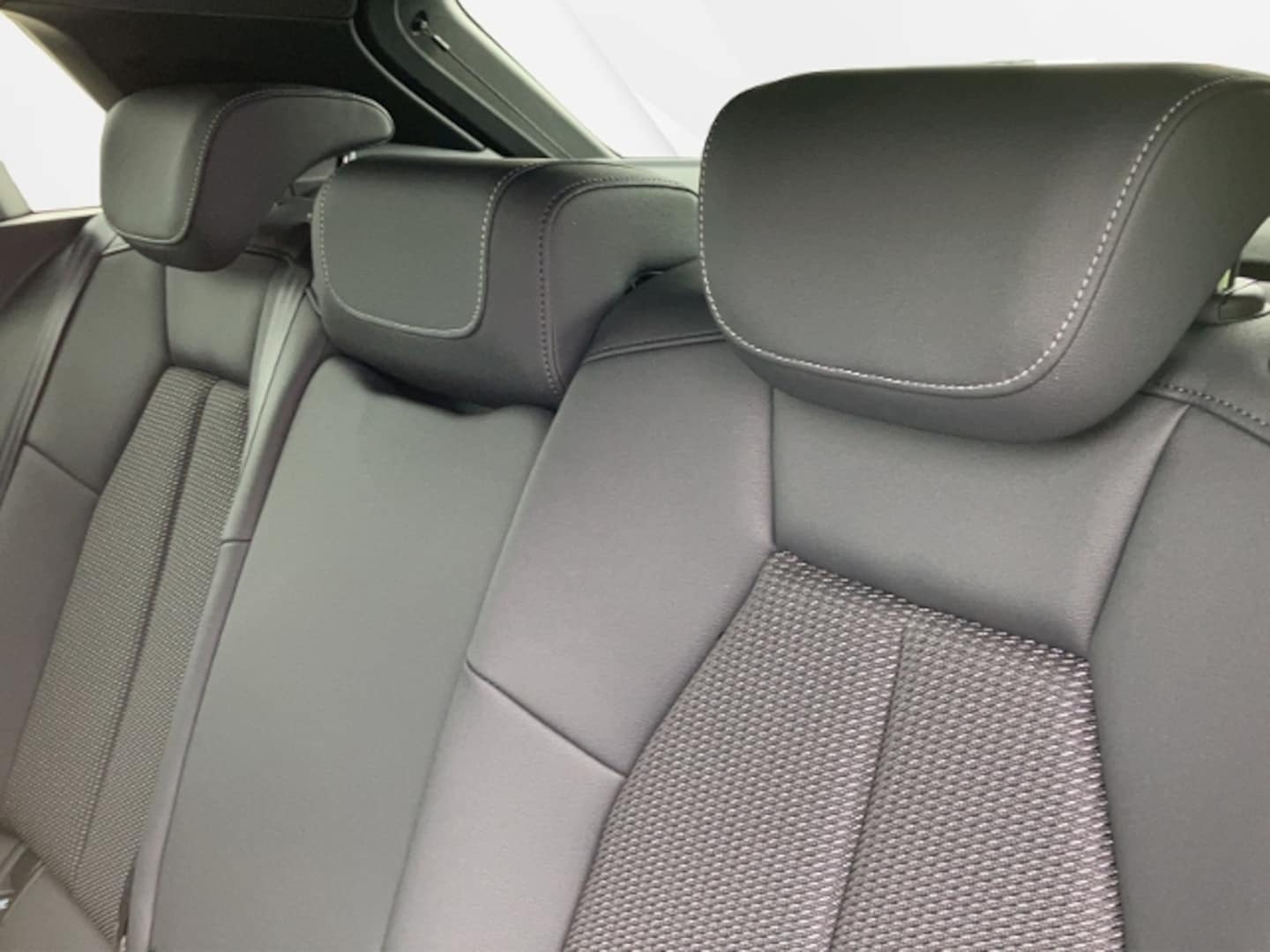 Bild über Audi A3 Sportback S line 35 TDI S tronic - für weitere Informationen kontaktieren Sie den Audi Partner