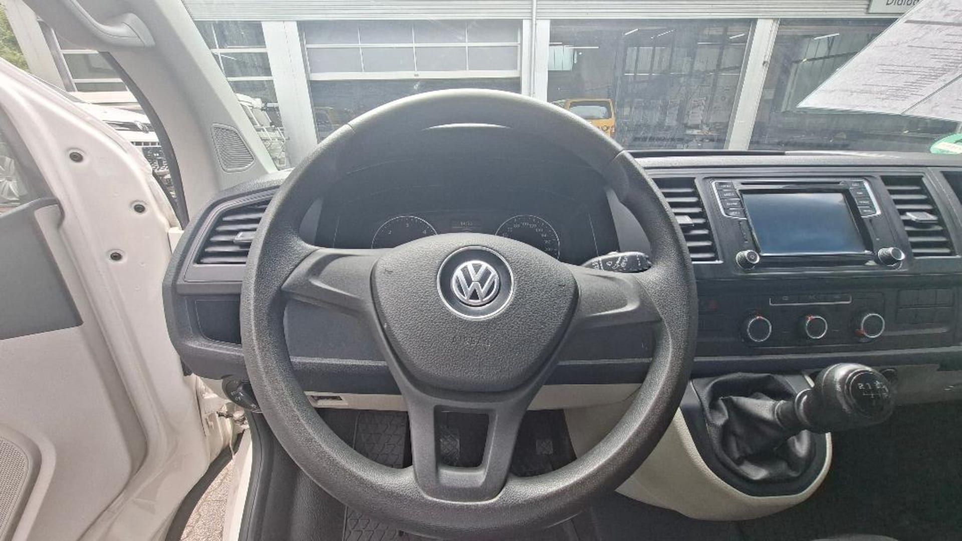 Volkswagen T6 Transporter Kasten kurzer Radstand